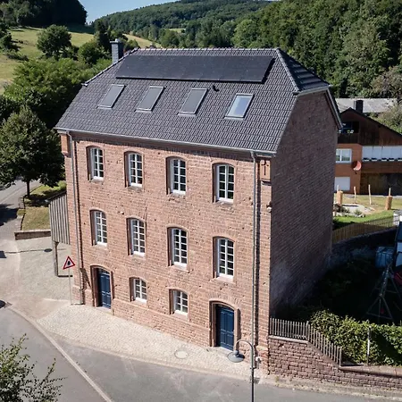 Alte Schule Mit Moderner - Lesestube *