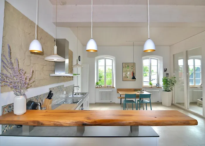 Alte Schule Mit Moderner - Lesestube